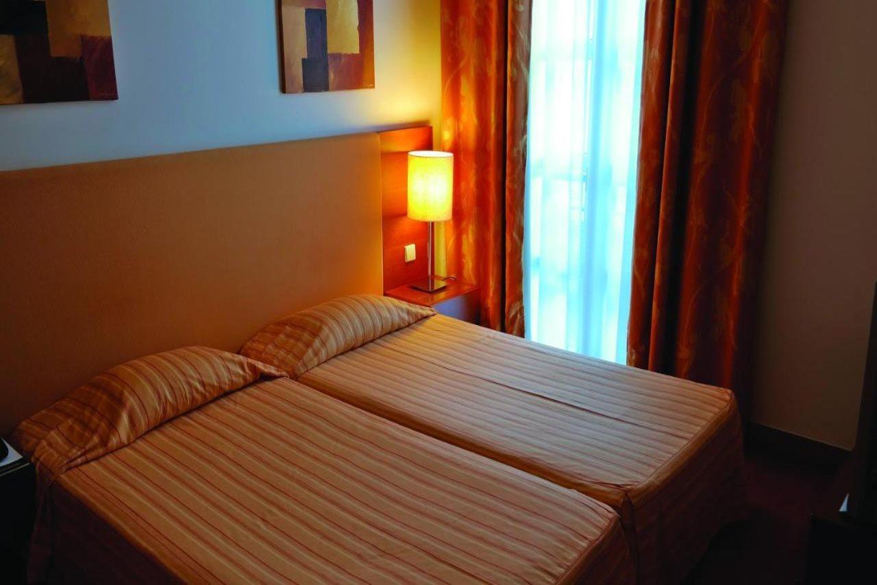 Hotel Apartamentos Geres Ribeiro Exterior photo