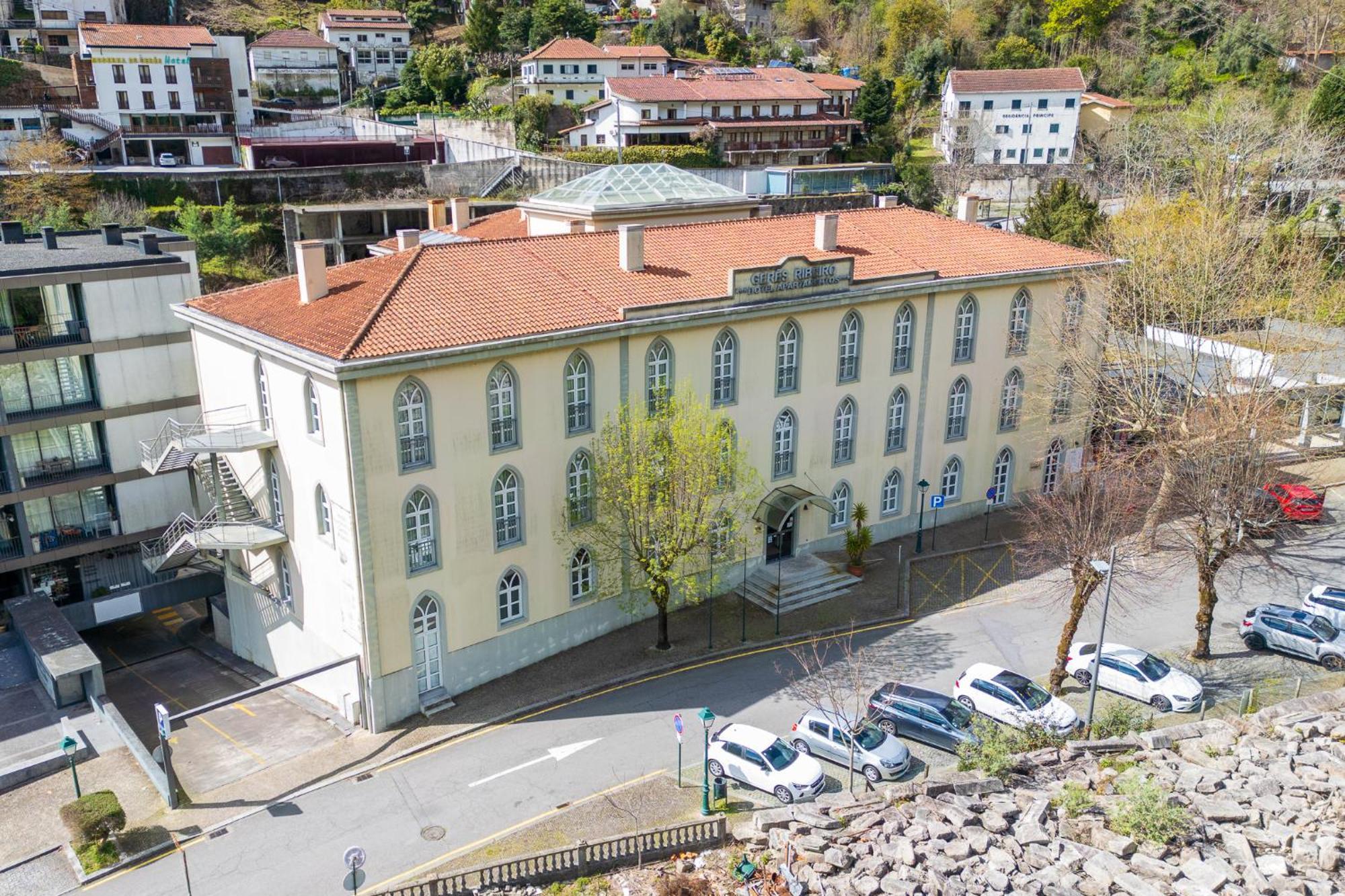Hotel Apartamentos Geres Ribeiro Exterior photo