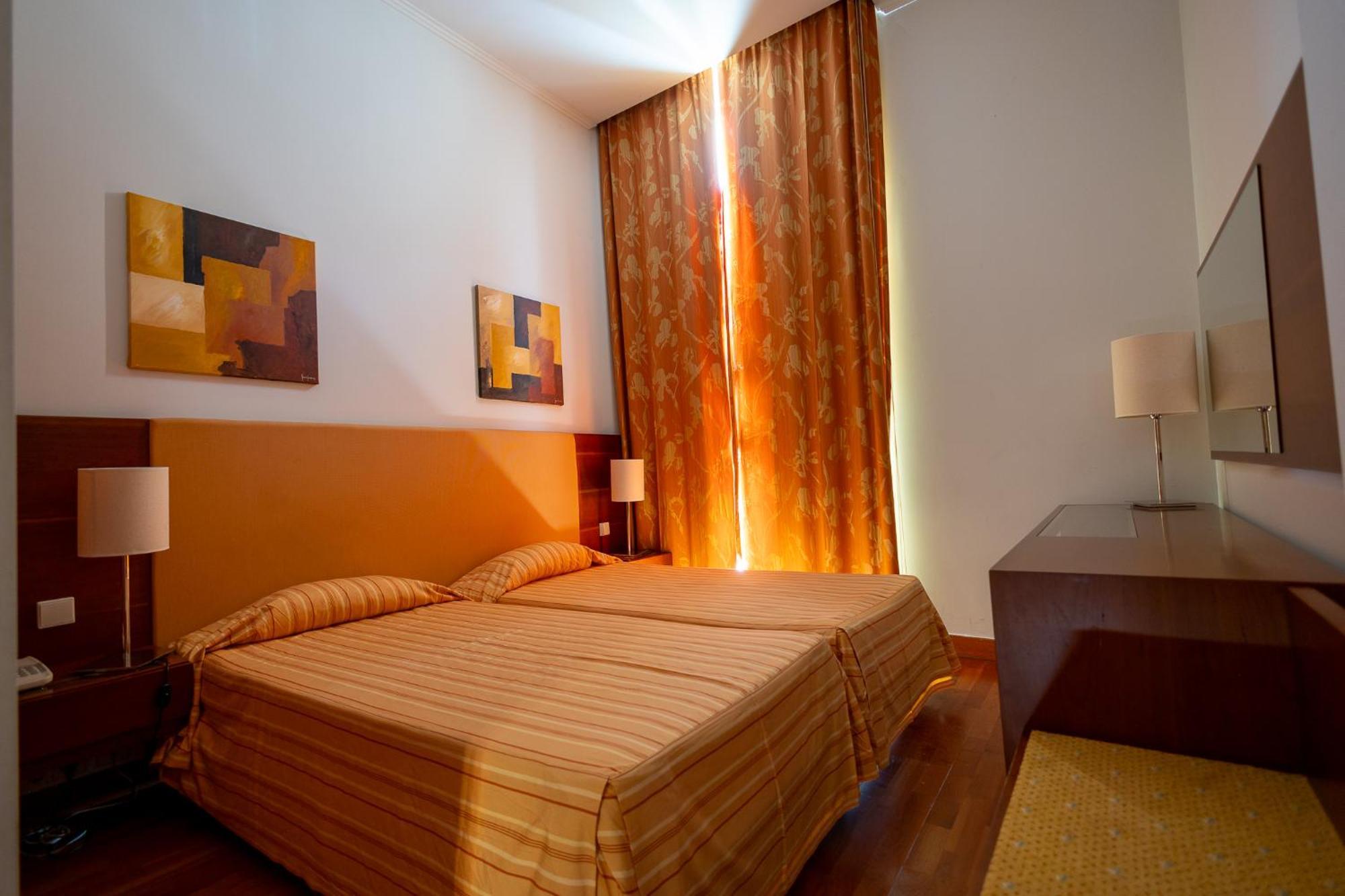 Hotel Apartamentos Geres Ribeiro Exterior photo
