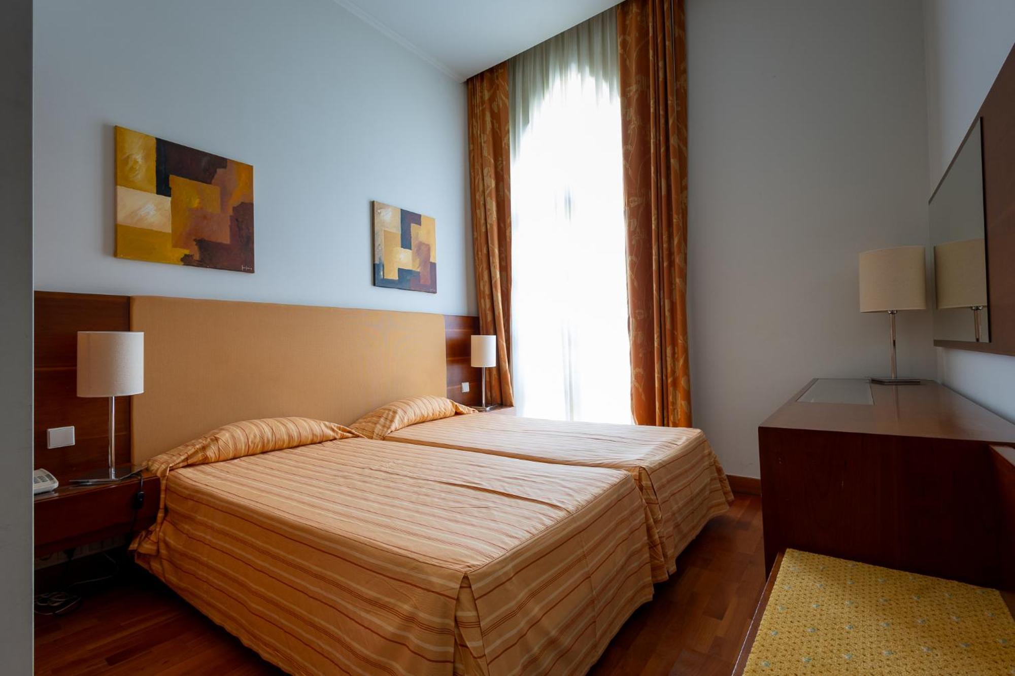 Hotel Apartamentos Geres Ribeiro Exterior photo